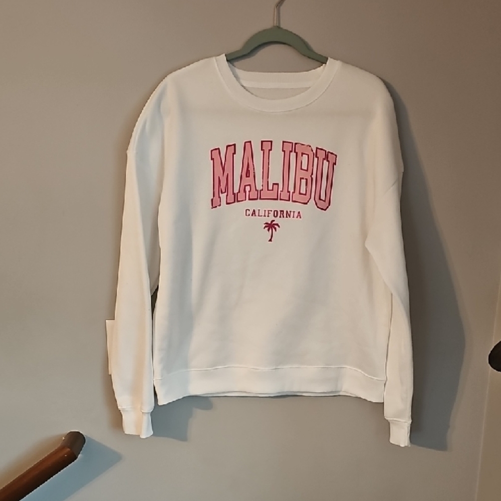 Shein Womens Sz Small Crewneck Sweatshirt. Pink And White